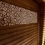 Private Family With Sauna, Hot Tub, Playground And Outside Lounge Area فيلة